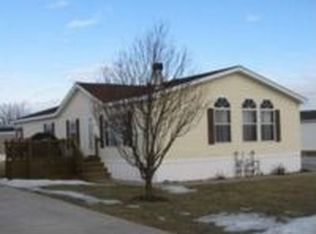 39 Sara Dr, Hastings, NE 68901