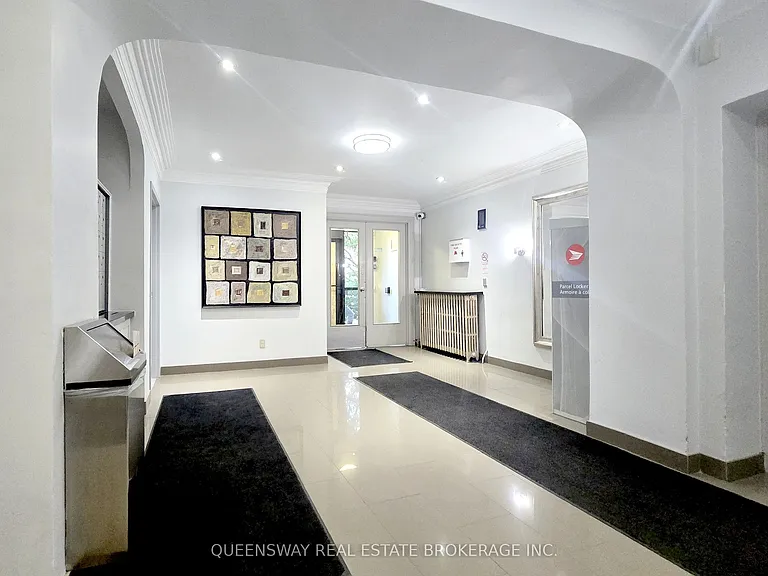 110 Wellesley St E #508 — Photo 17