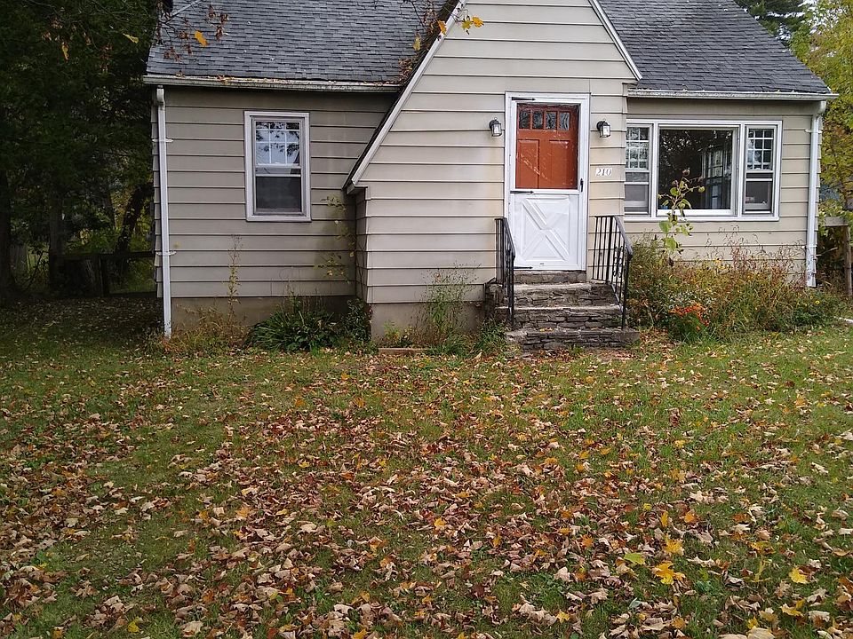 1st image of 210 1st St