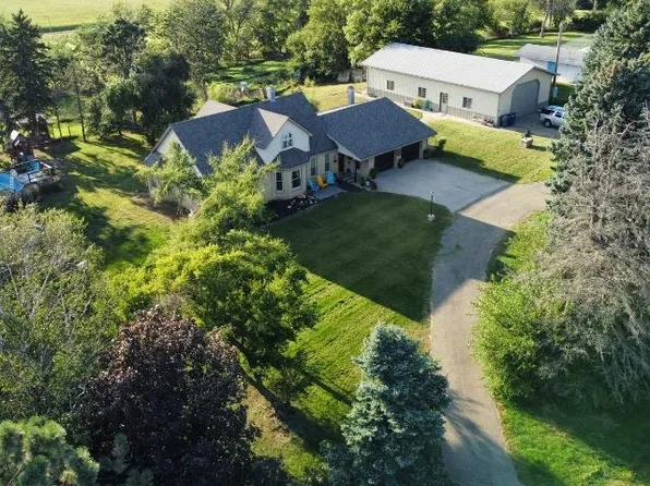 415 Pearl St, Belden, NE 68717