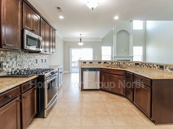 5th image of 6701 Centerville Ct