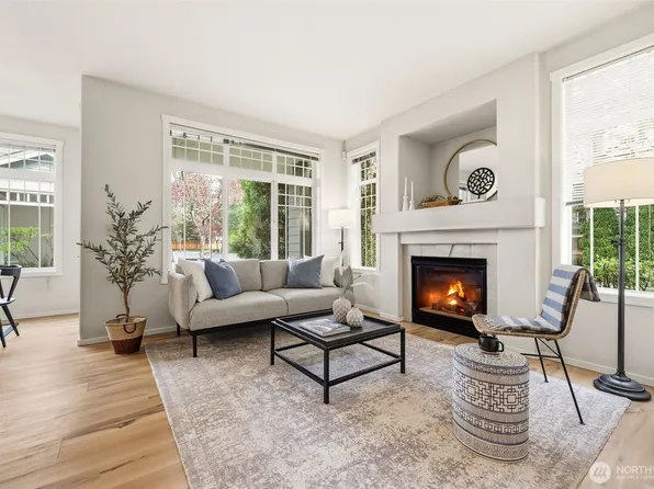 4322 NE 5th Court #106, Renton, WA 98059