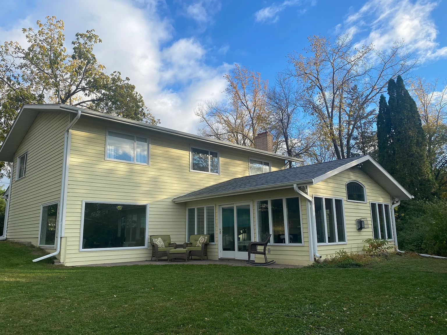 4 bed, 3000 sqft, $2,950 — Photo 3