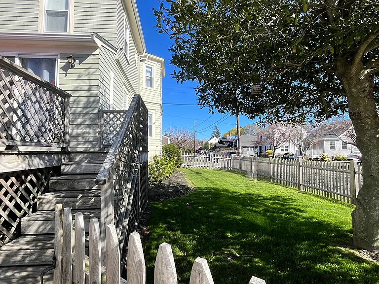 16 Robinson St — Photo 29