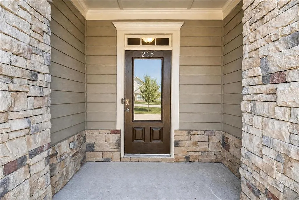 4 bed, 3.5 bath, 3026 sqft, $3,450 — Photo 3