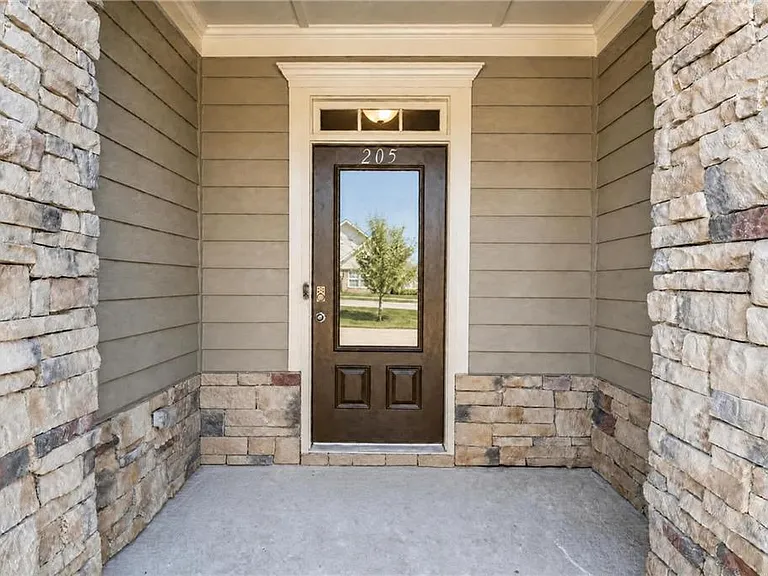 205 Orchard Trl — Photo 3
