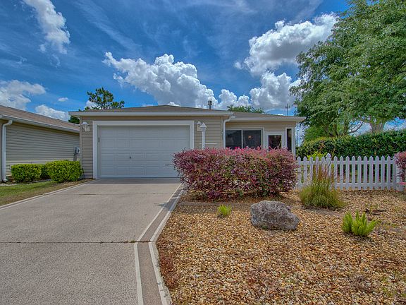 3rd image of 2063 Thurmond Ave