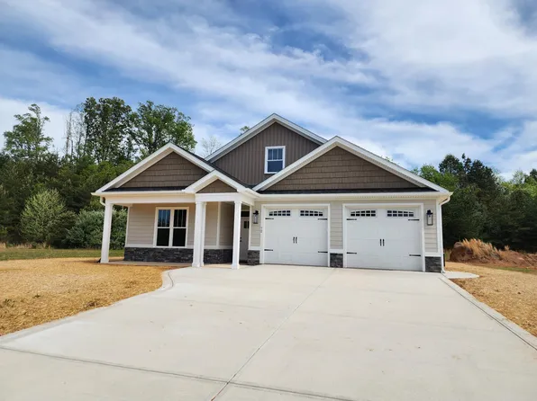 72 Carriage Homes Dr, Moneta, VA 24121