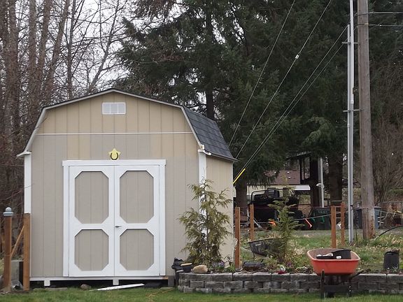 New large shed w/a loft