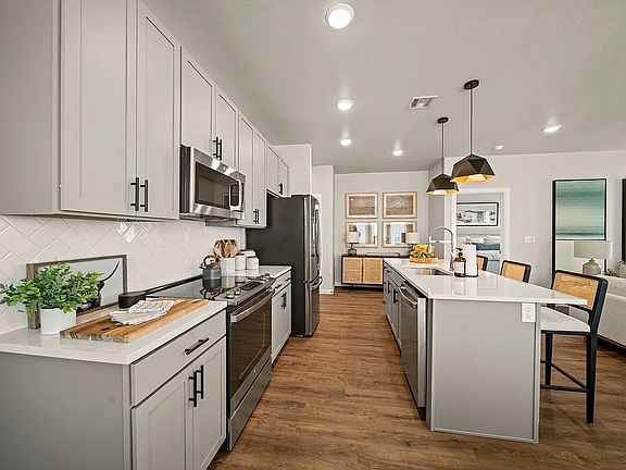 4th image of 3100 N Sooner Rd #83622de81
