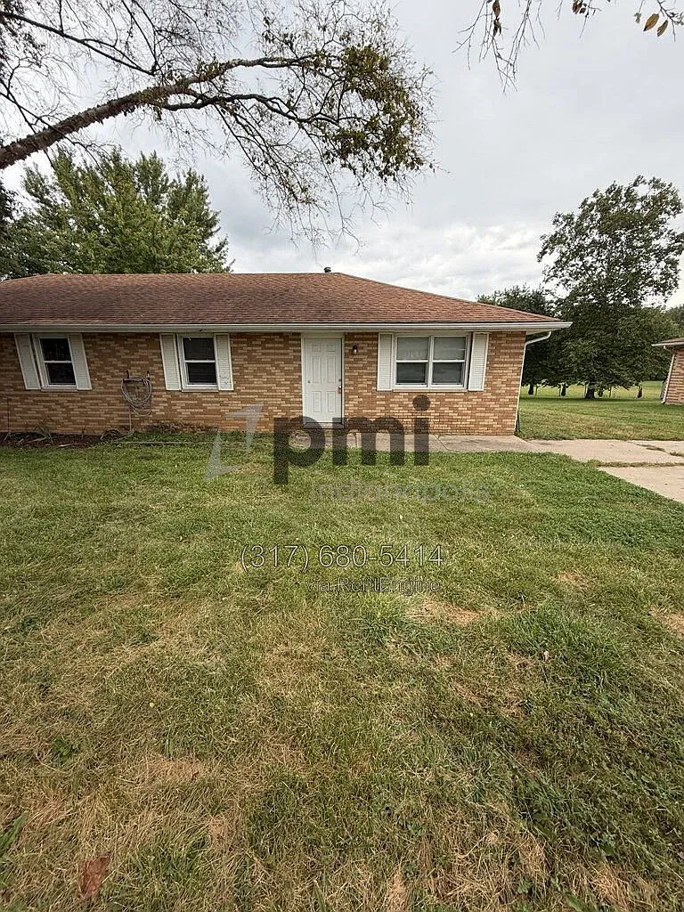3 bed, 1.5 bath, 1100 sqft, $1,240 — Photo 3