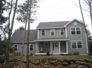 57 Acorn Ridge Rd, Freeport, ME 04032