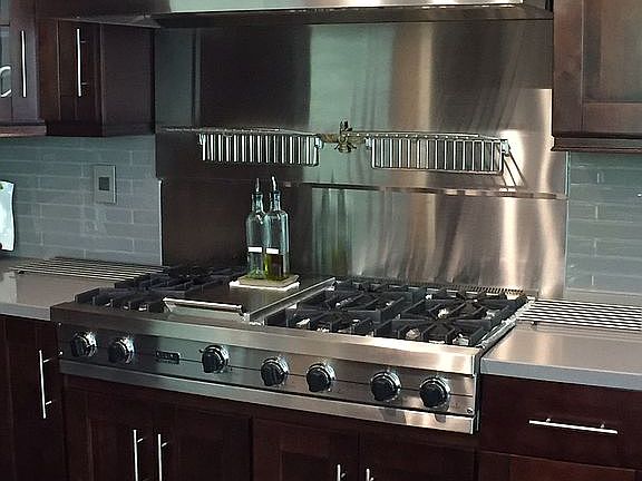 4th image of 7320 Hillsview Ct