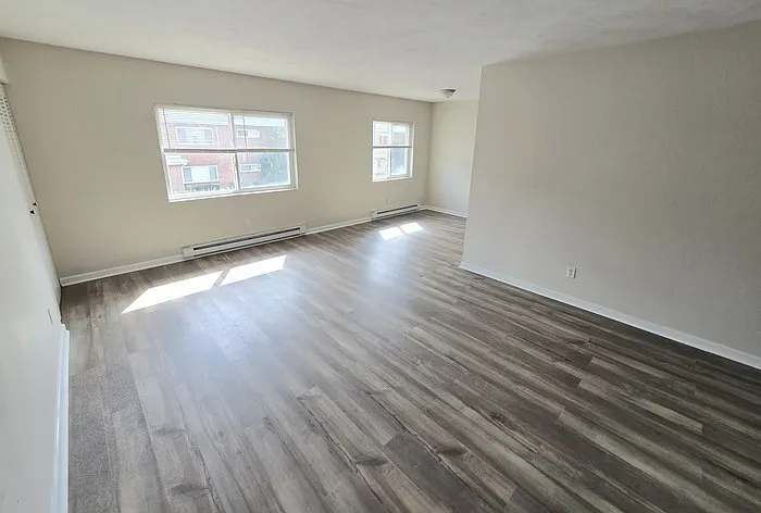 2 bed, 1.0 bath, $1,195 — Photo 4