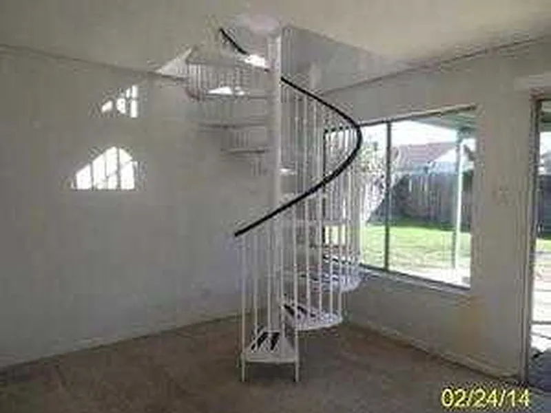 Thumbnail 10