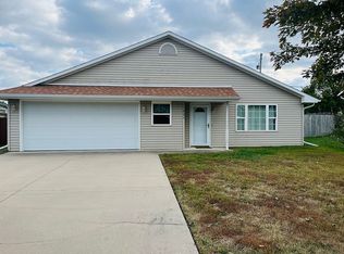 1821 E 6th Ave, Emporia, KS 66801