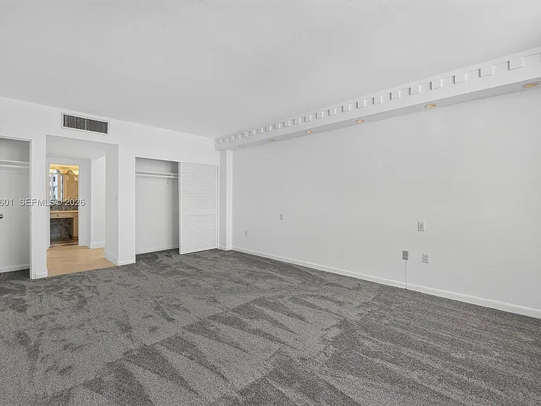 5001 Collins Ave #9H — Photo 9