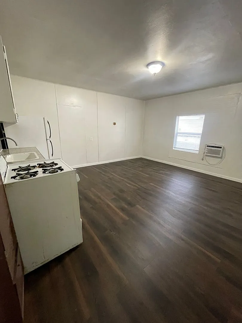 800Wood (Caney Cabins) — Photo 4