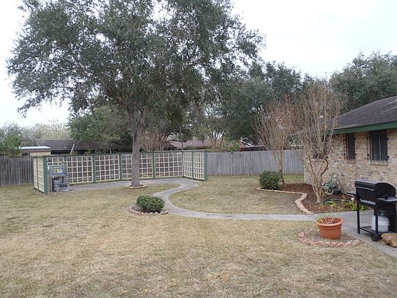 4th image of 1722 Linda St