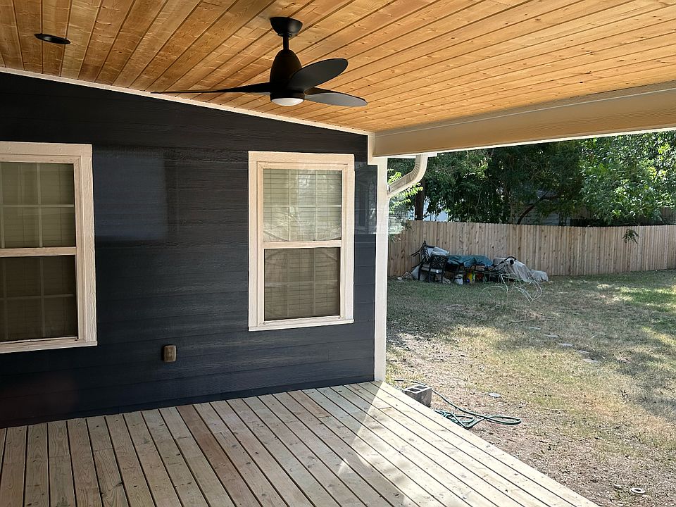 2nd image of 3303 Castle Ave
