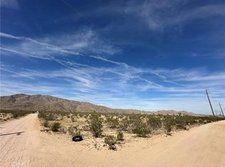 14 Canyon View Rd, Apple Valley, CA 92308