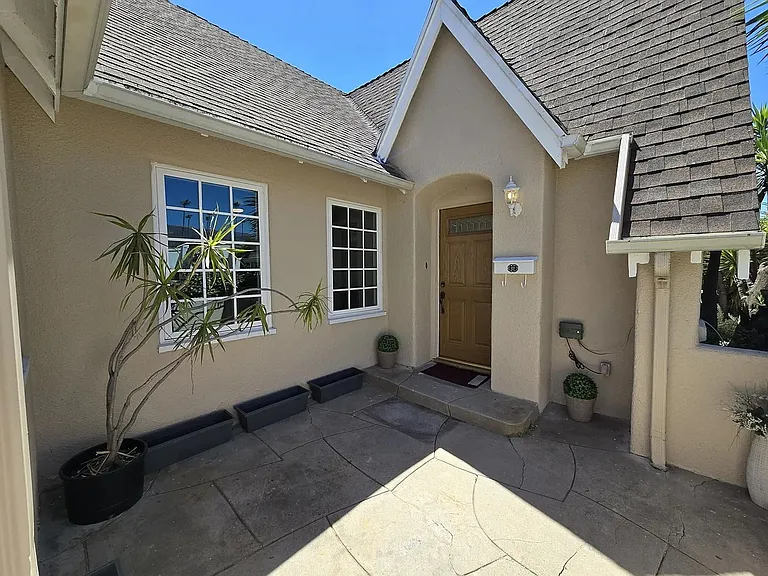 670 Arden Ave — Photo 5