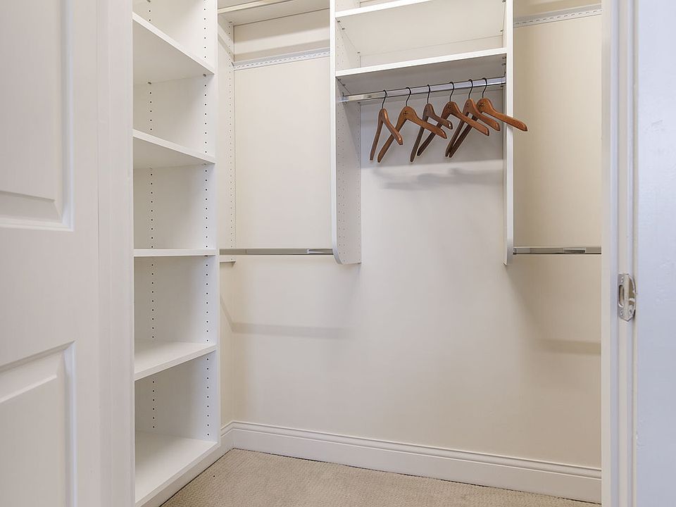 Walk In Closet