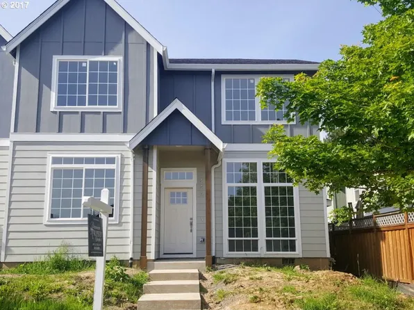 4469 SE Sycamore St, Hillsboro, OR 97123