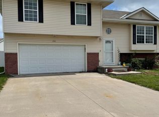 5743 Merlin Ln, Council Bluffs, IA 51501