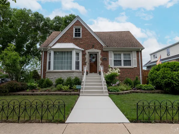 5701 W Grace St, Chicago, IL 60634