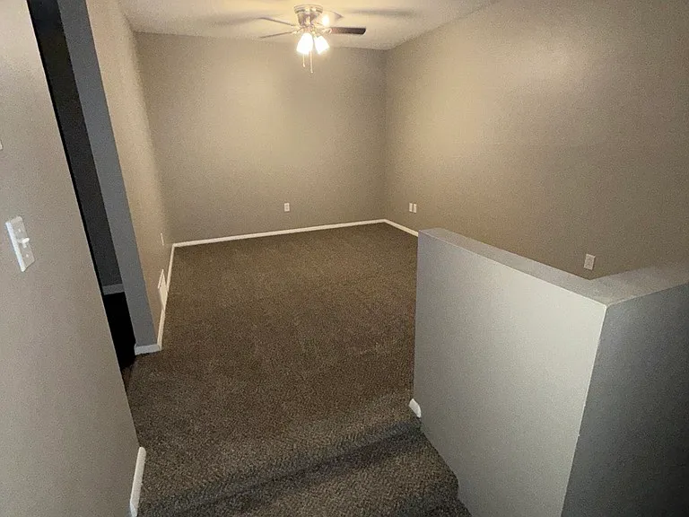 Hawthorne Hills — Photo 15