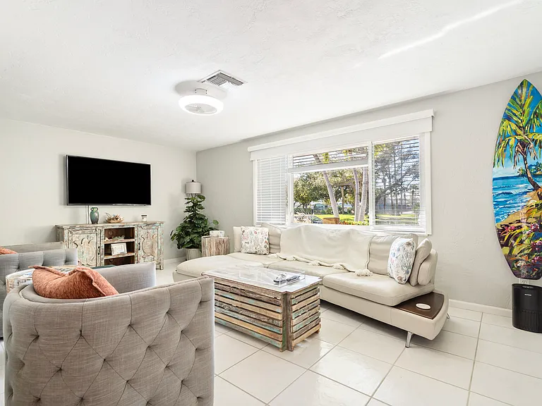 3003 W Vina Del Mar Blvd — Photo 24