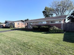 6635 W 87th St, Oak Lawn, IL 60453