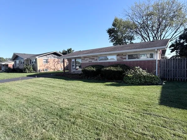 6635 W 87th St, Oak Lawn, IL 60453