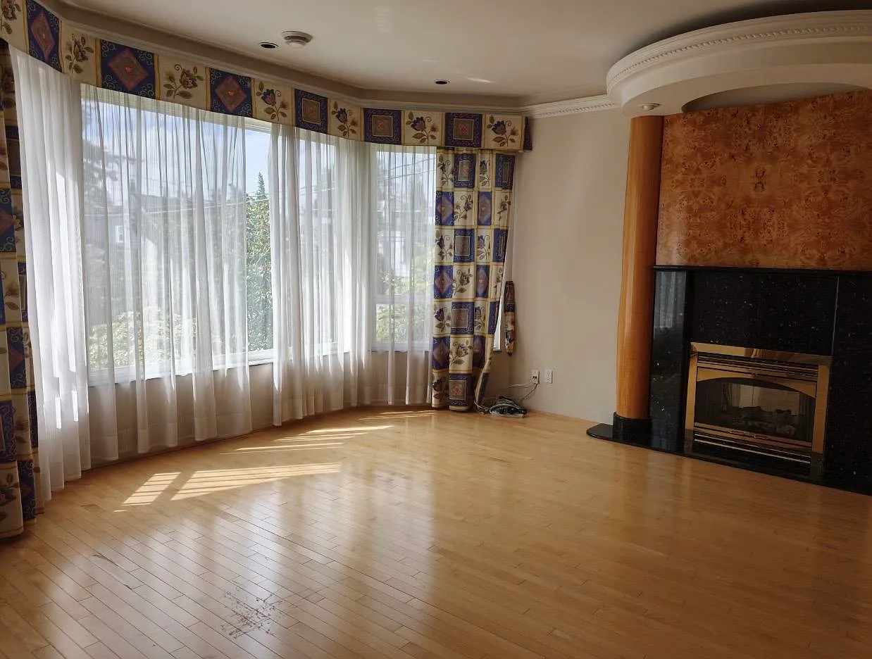 5 bed, 3934 sqft, $7,500 — Photo 4