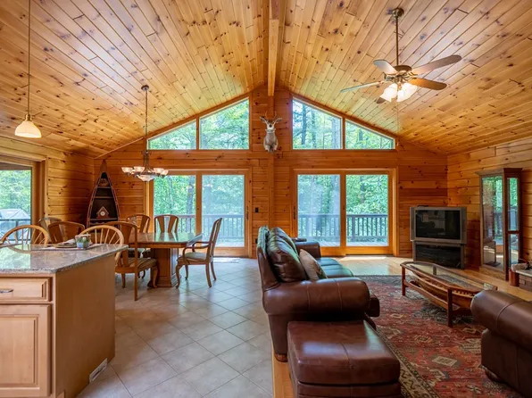 39 Fern Ln, Jay, NY 12941