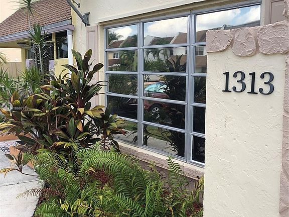 2nd image of 1313 Silverado Dr #1313