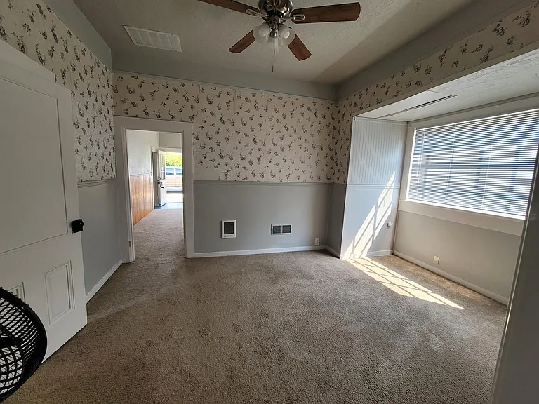 632 Walnut St SW — Photo 9