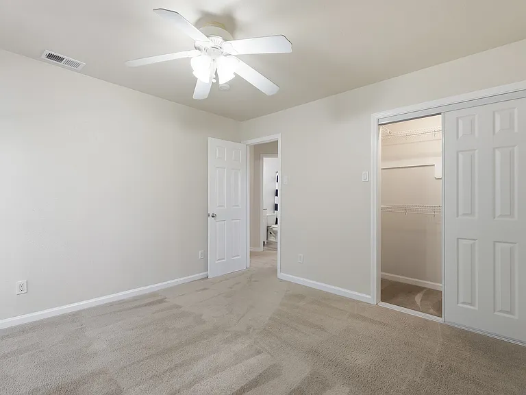 1162 Davis St — Photo 31
