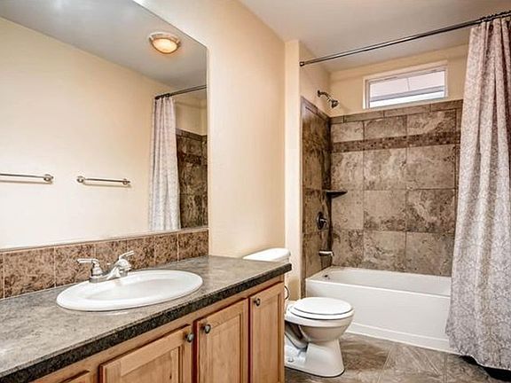 3rd image of 16506 W 14th Pl