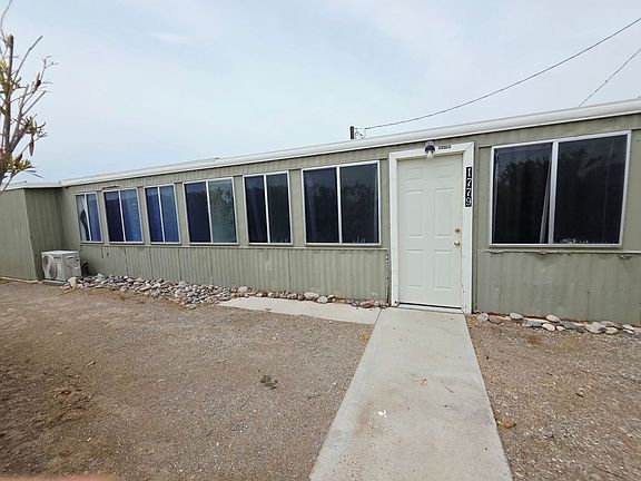 2nd image of 1779 Artesia Dr