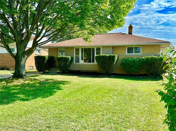 176 Willard Ave, Bedford, OH 44146