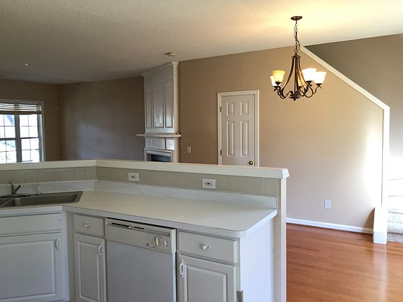 5th image of 3040 Oxwell Dr