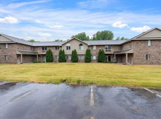 3321 N Casaloma Dr APT 66, Appleton, WI 54913