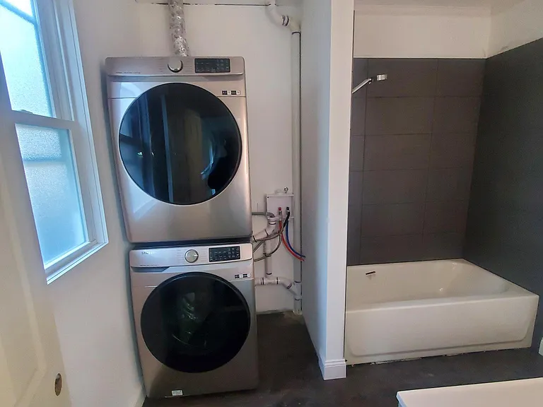 169 Kent Ave #1 — Photo 11