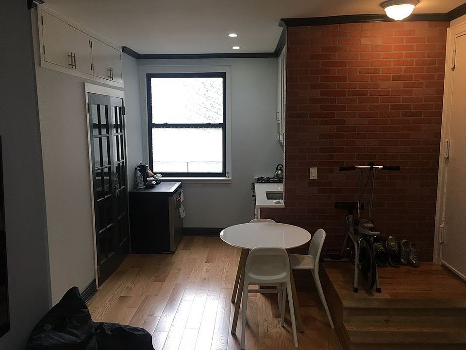1st image of 2168 35th St APT 1F