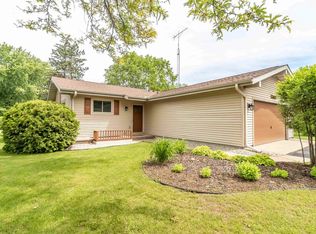 2400 Easlan Dr, Plover, WI 54467