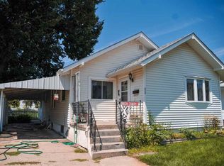 610 E 6th St, Mccook, NE 69001