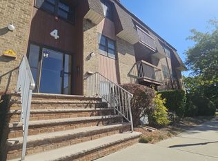 42B Powderhorn Ct #B, Woodbridge, NJ 07095