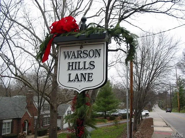 4 Warson Hills Ln photo 1